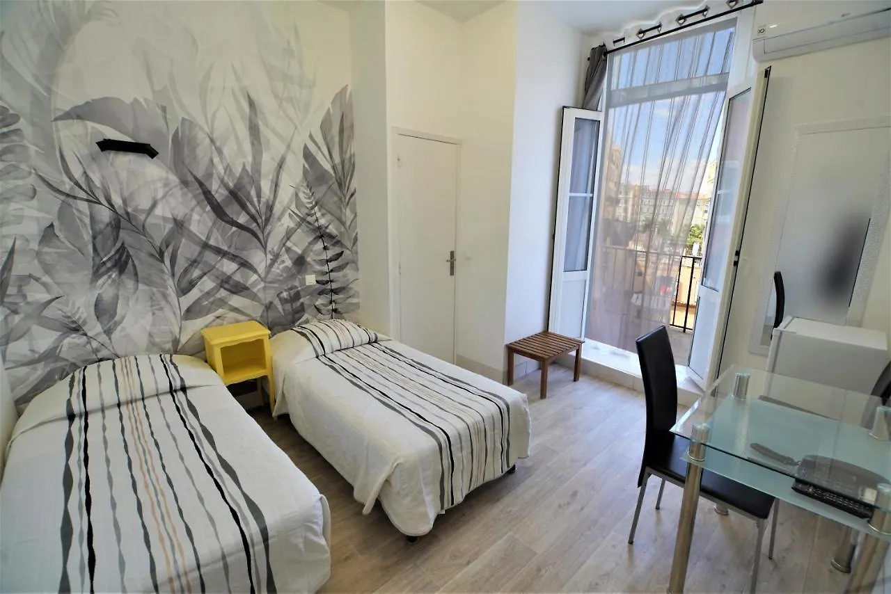 **  Hotel Cresp Nice Fransa